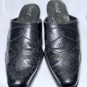 Mudd-Women's Black Mules